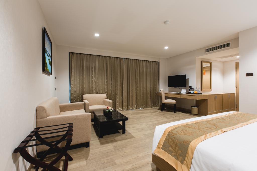 Adelphi Отель 4*