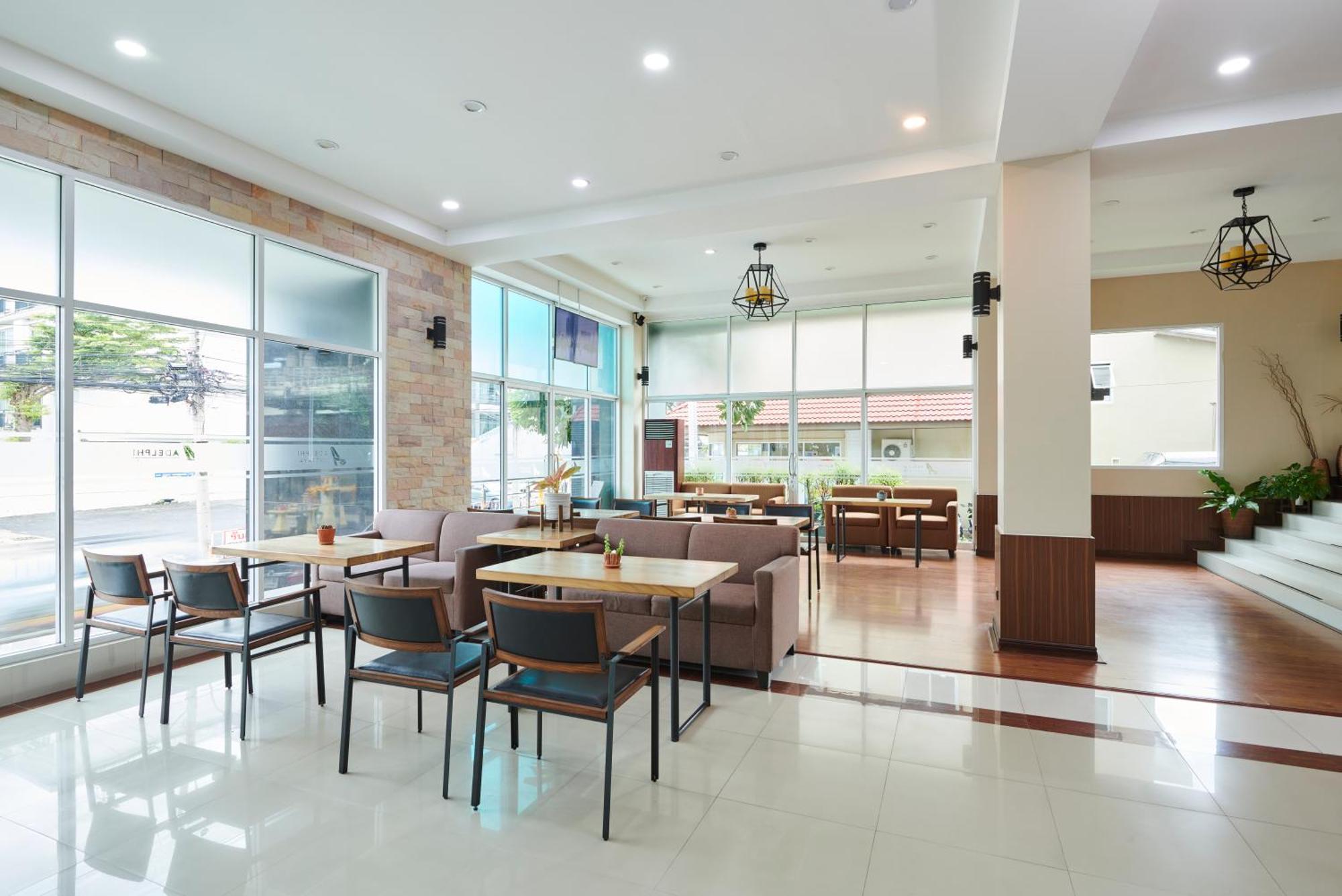 Отель Adelphi 4*