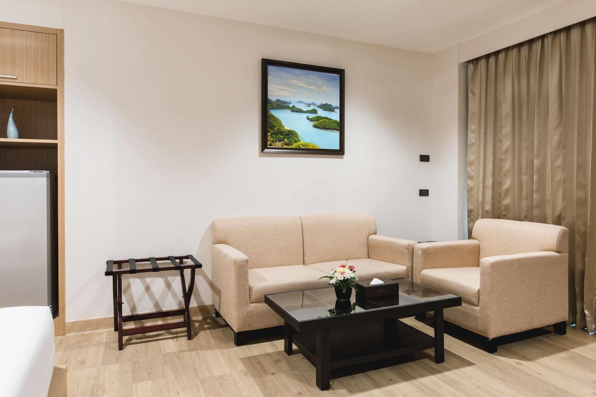 Adelphi Отель 4*